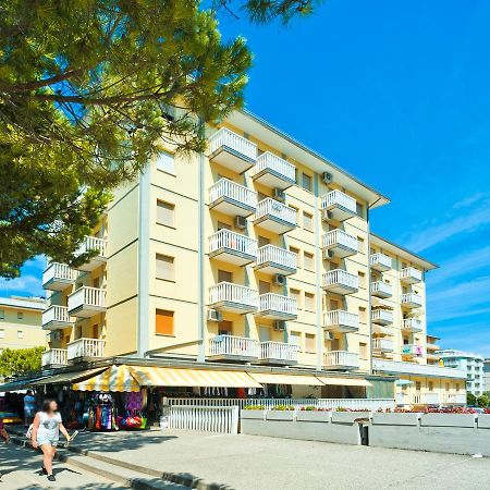 Ivana Belmare Apartaments Bibione Bagian luar foto