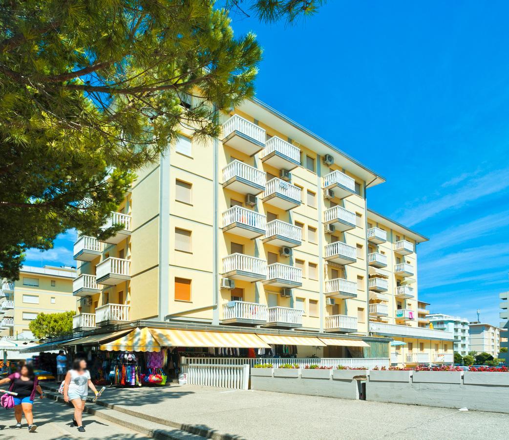 Ivana Belmare Apartaments Bibione Bagian luar foto